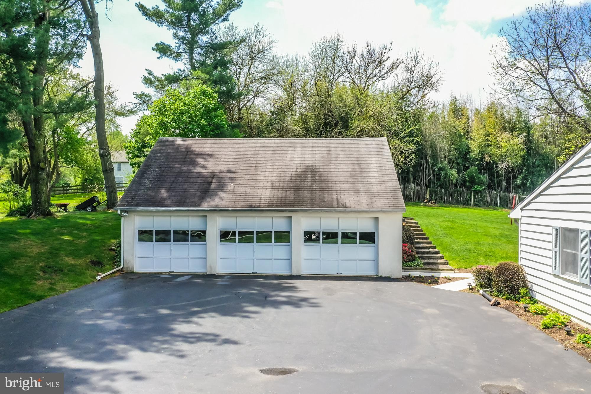 102 Grandview Road Downingtown, PA 19335 - Photo 7 of 43 Gallery Image 7