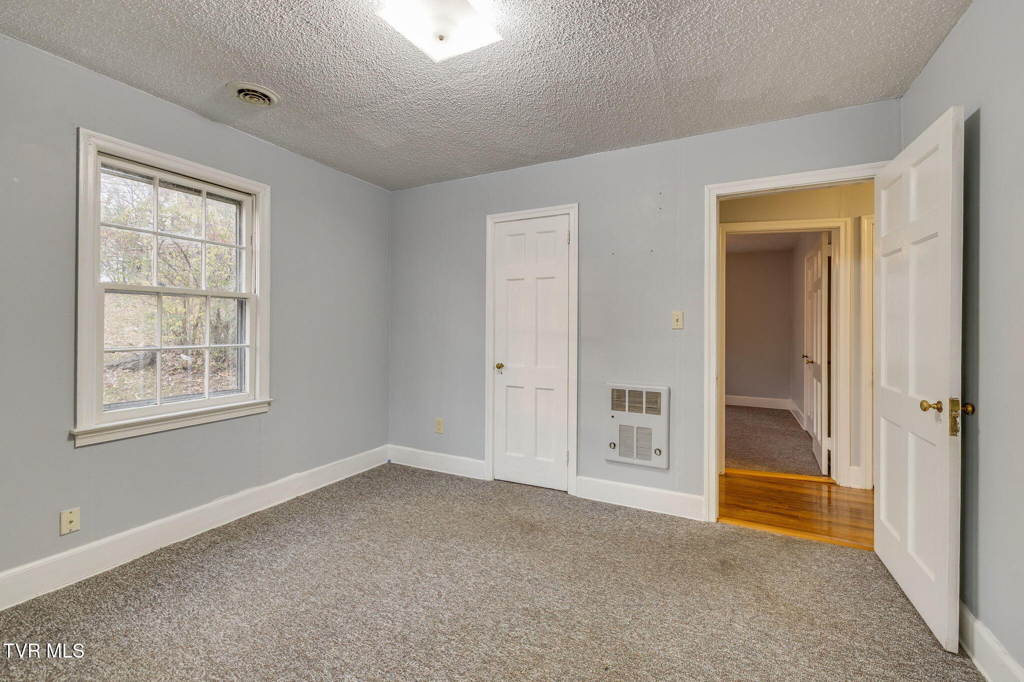 813 Haynes Street Bristol, TN 37620 - Photo 17 of 38 016