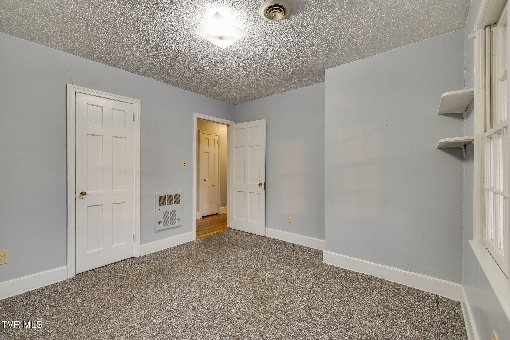 813 Haynes Street Bristol, TN 37620 - Photo 18 of 38 017