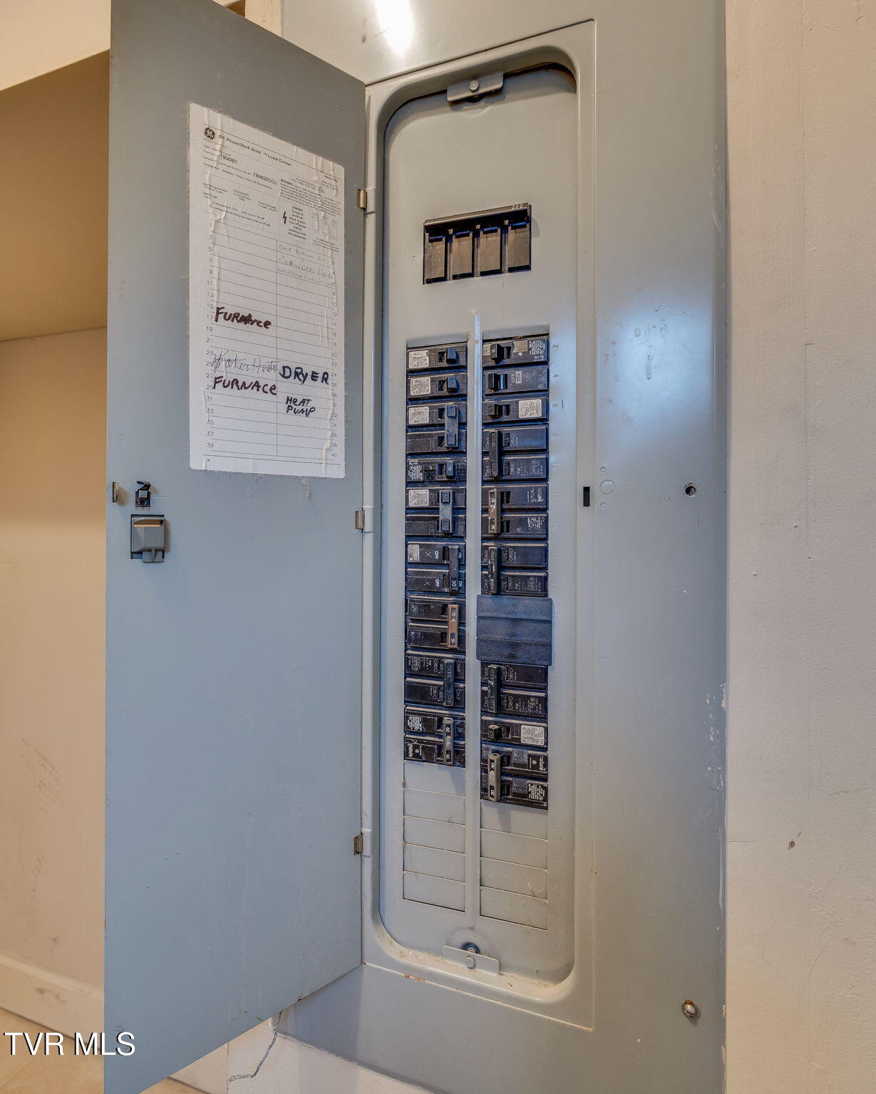 813 Haynes Street Bristol, TN 37620 - Photo 25 of 38 024