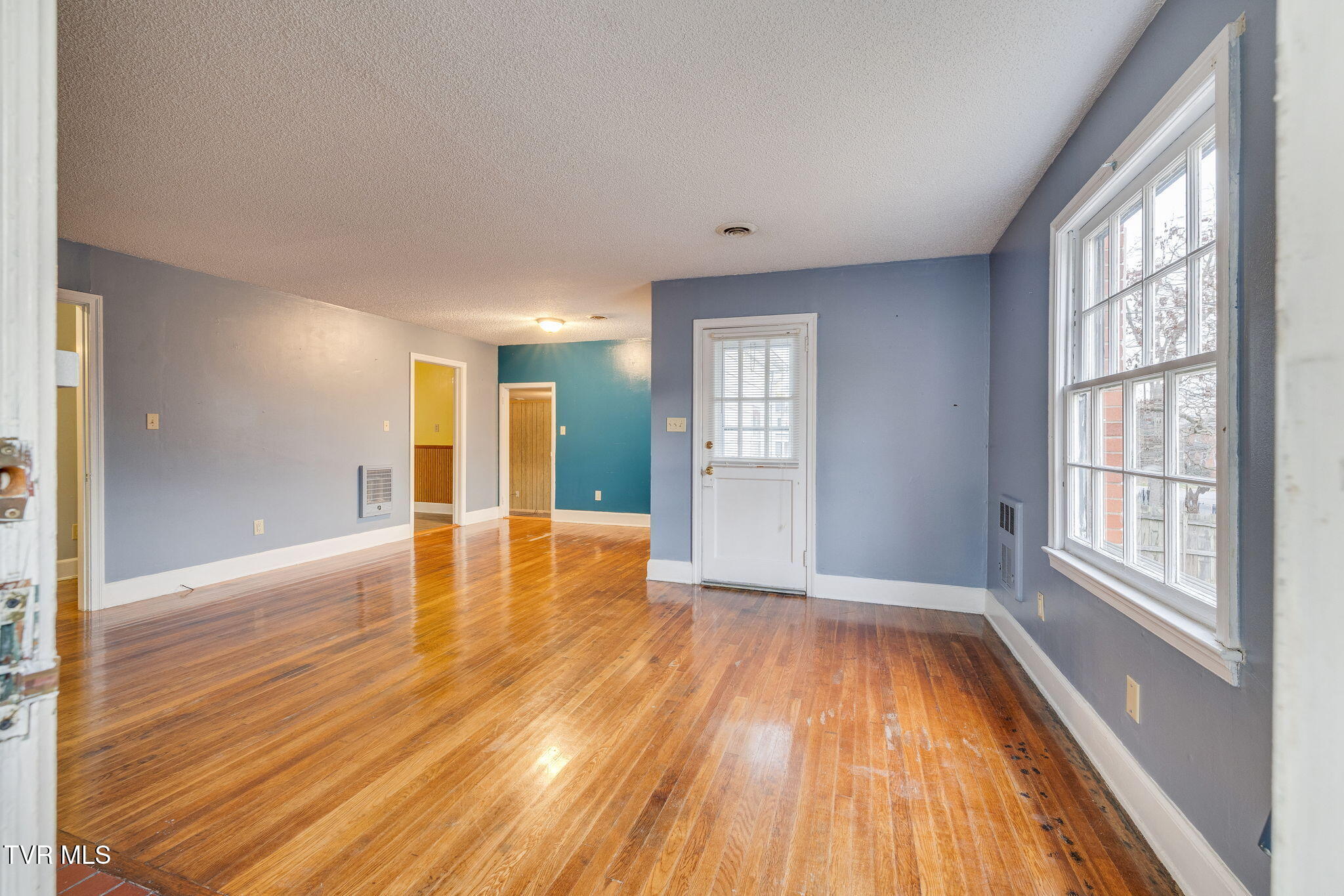 813 Haynes Street Bristol, TN 37620 - Photo 6 of 38 005