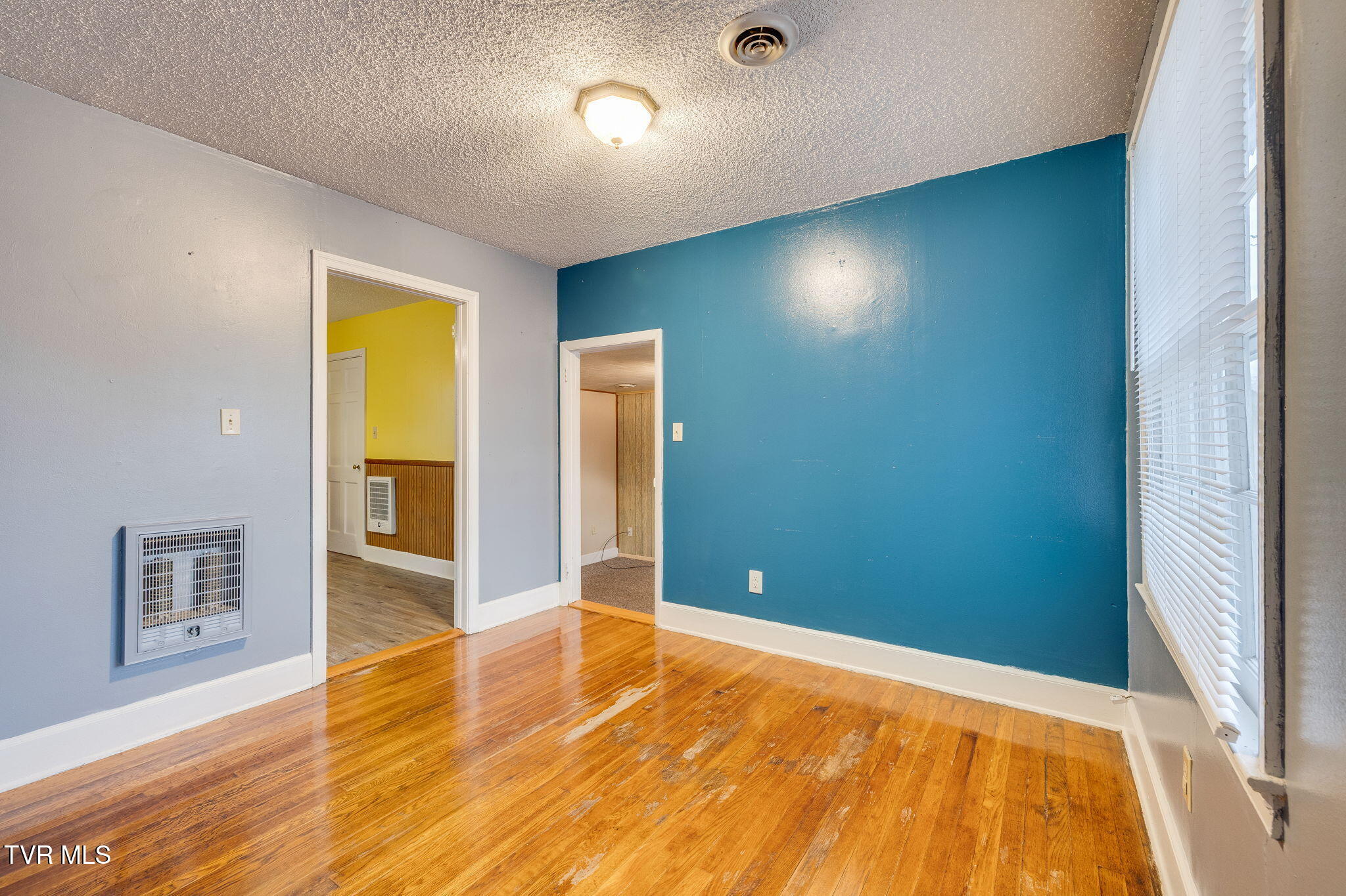 813 Haynes Street Bristol, TN 37620 - Photo 10 of 38 009