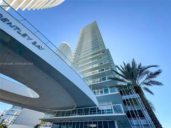 $5,000 | 520 West Avenue, Unit 1204, Miami Beach, FL 33139