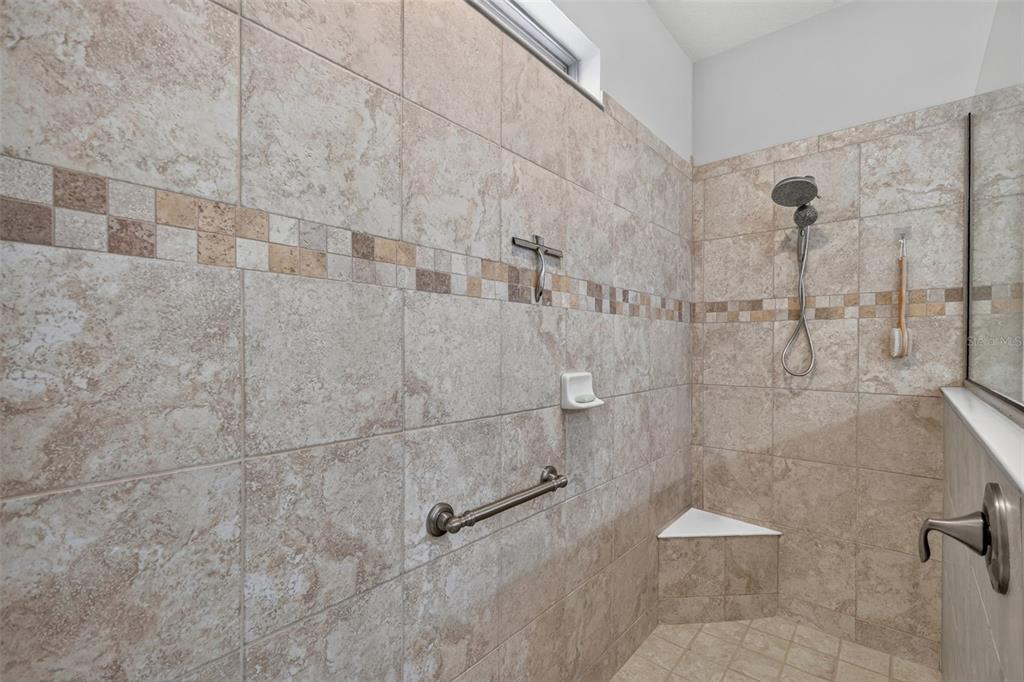 9199 Southwest 70th Loop Ocala, FL 34481 - Photo 17 of 36 Gallery Image 17