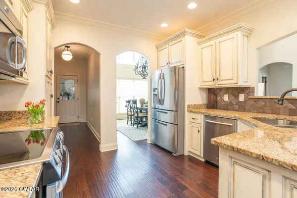 $484,900 | 19 Ravenwood Drive, Jackson, TN 38305