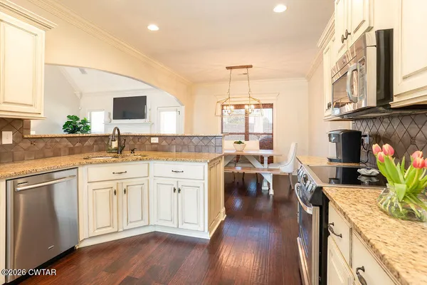 $484,900 | 19 Ravenwood Drive, Jackson, TN 38305