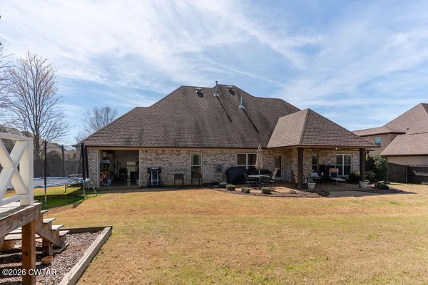 $484,900 | 19 Ravenwood Drive, Jackson, TN 38305