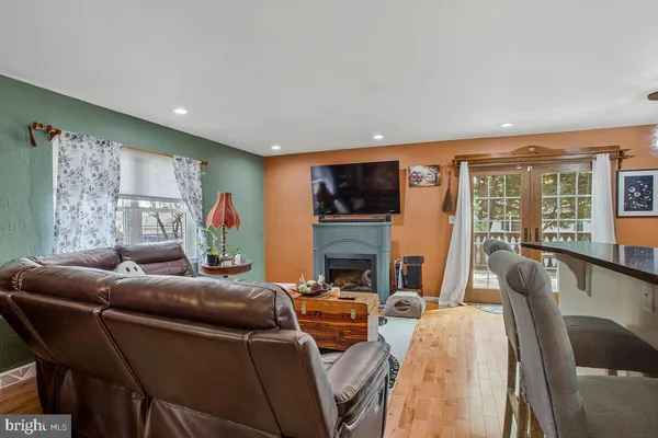 $495,000 | 321 Maryland Avenue, Pasadena, MD 21122