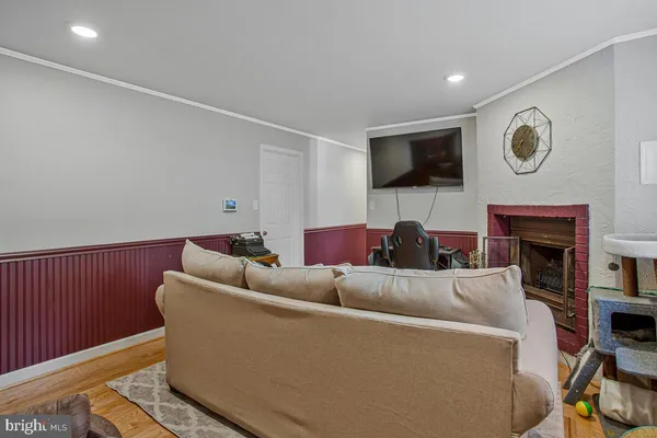 $495,000 | 321 Maryland Avenue, Pasadena, MD 21122