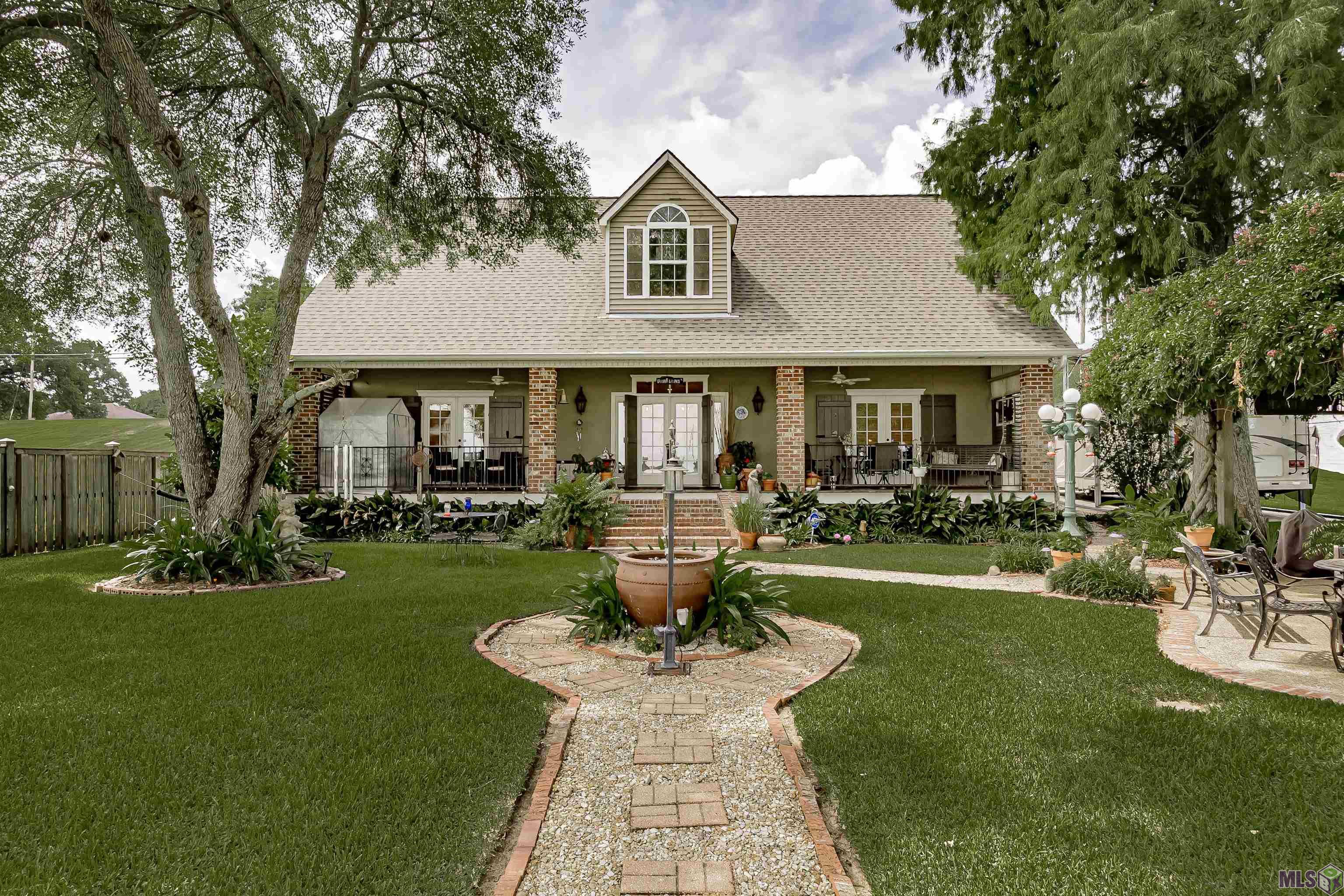 10261 Island Road Ventress, LA 70783 - Photo 1 of 41