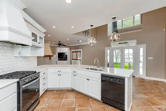 $775,000 | 10261 Island Road, Ventress, LA 70783