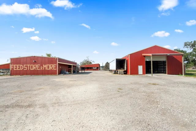 $800,000 | 4228 County Road 507, Brazoria, TX 77422