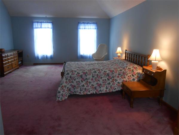 536 Wheeler Road Dracut, MA 01826 - Photo 8 of 10 Gallery Image 8