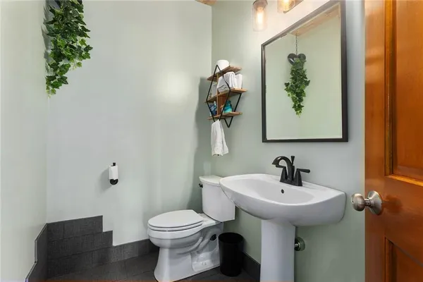 $690,000 | 11112 East 227th Street, Peculiar, MO 64078