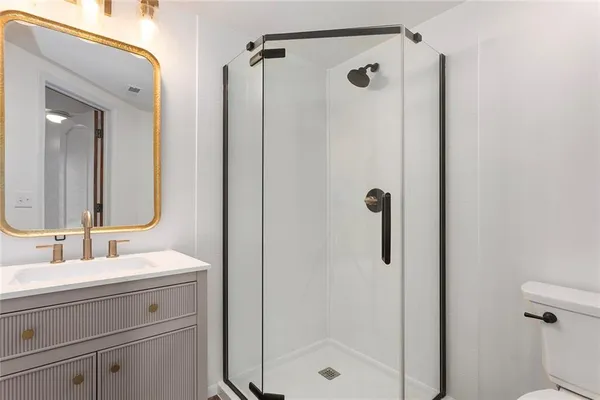 $690,000 | 11112 East 227th Street, Peculiar, MO 64078