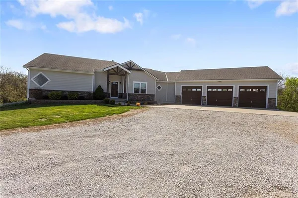 $690,000 | 11112 East 227th Street, Peculiar, MO 64078