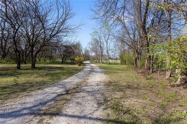 $690,000 | 11112 East 227th Street, Peculiar, MO 64078
