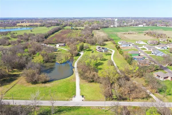 $690,000 | 11112 East 227th Street, Peculiar, MO 64078