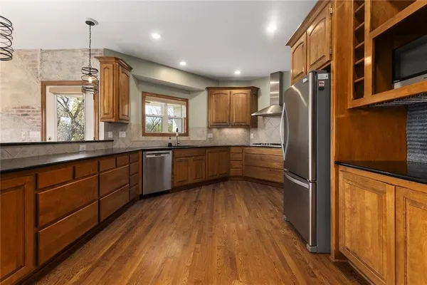 $690,000 | 11112 East 227th Street, Peculiar, MO 64078