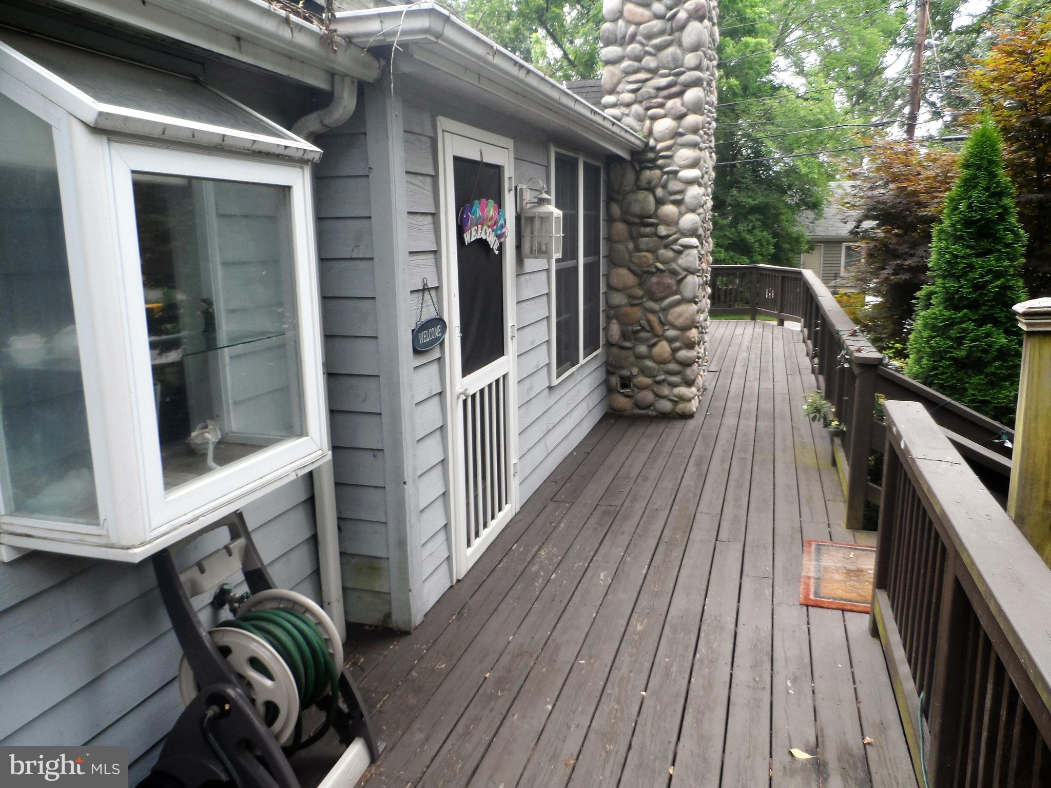 562 Riverside Drive Pasadena, MD 21122 - Photo 3 of 18 Front Deck