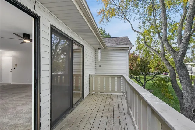 $240,000 | 5136 Cheshire Road, Unit 5136, Gurnee, IL 60031