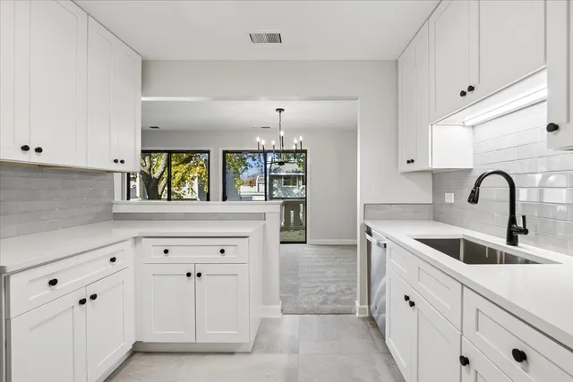 $240,000 | 5136 Cheshire Road, Unit 5136, Gurnee, IL 60031