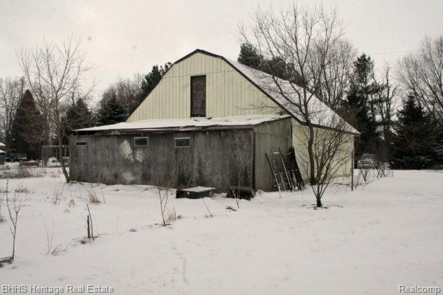 7833 Pingree Road Pinckney, MI 48169 - Photo 3 of 19 Pole Barn