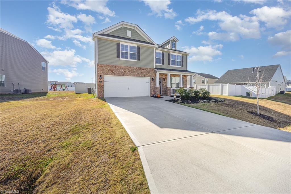 177 Rhett Avenue Lexington, NC 27295 - Photo 2 of 30