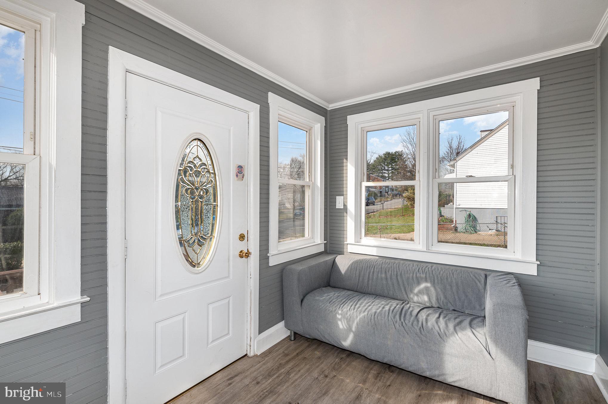 7924 33rd Street Rosedale, MD 21237 - Photo 3 of 27 Foyer/Mudroom
