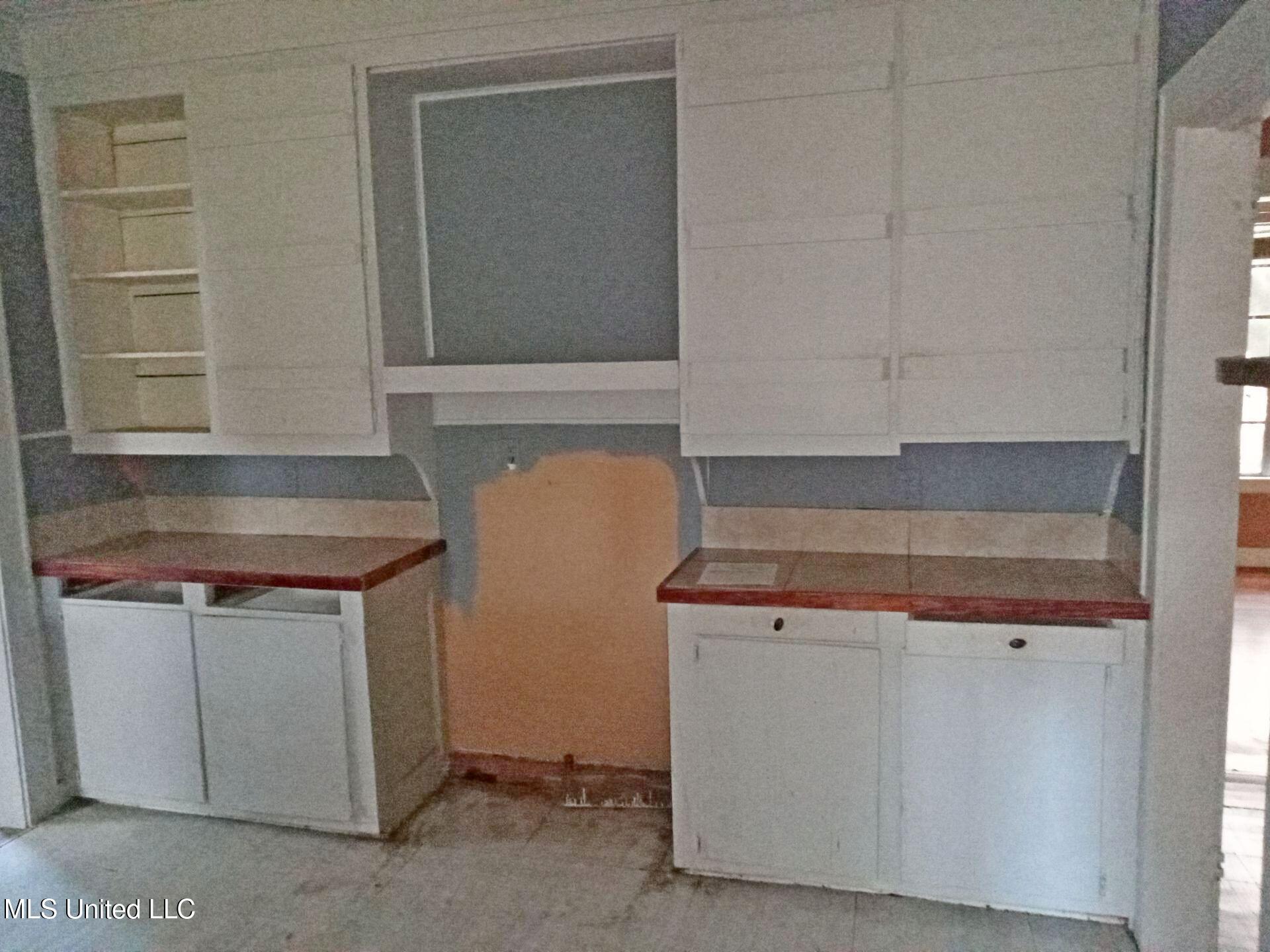 1425 Ridge Road Yazoo City, MS 39194 - Photo 4 of 25 50-Nov 21 2025 04_14pm-vu4T