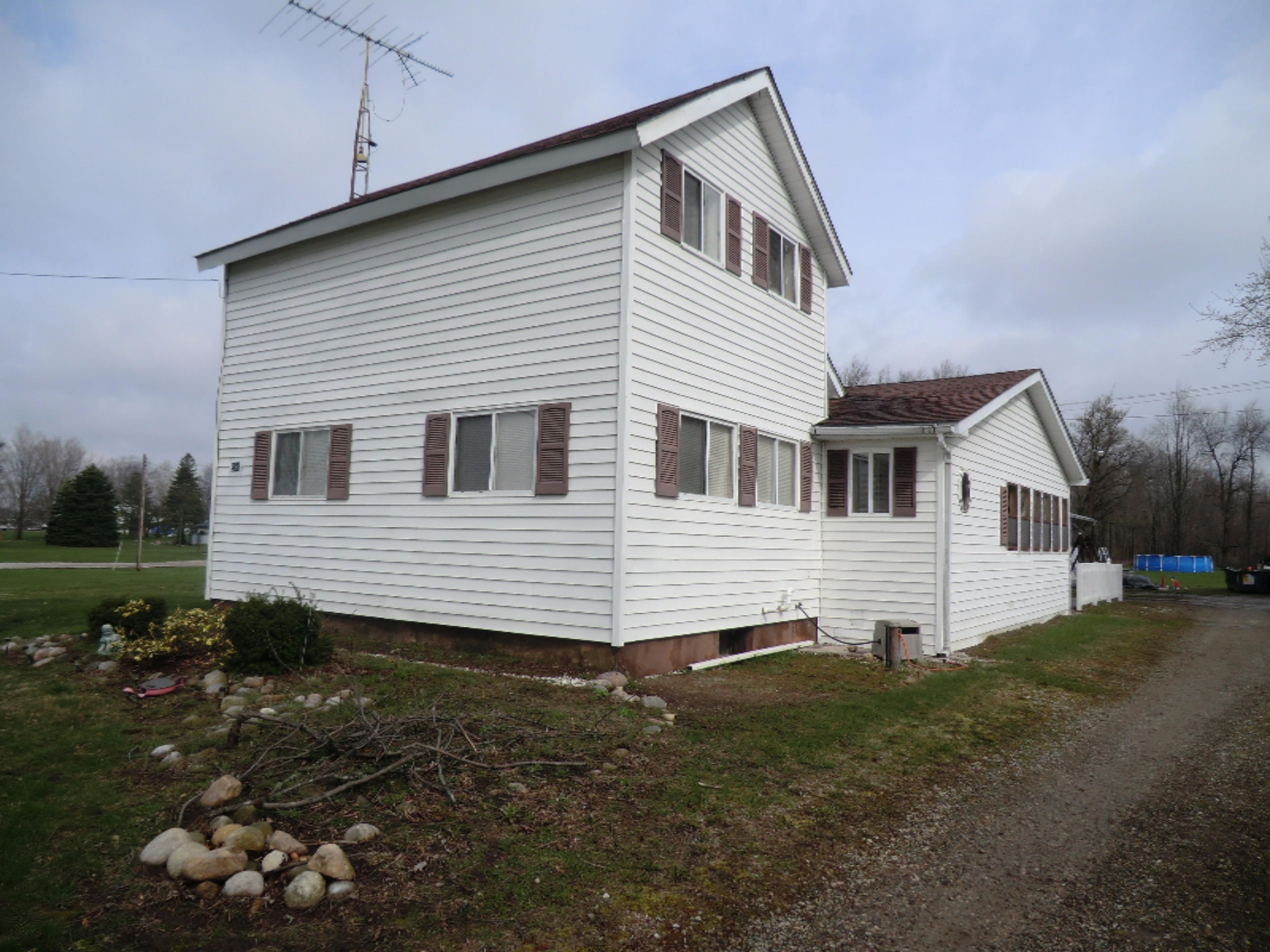 390 East Copeland Road Coldwater, MI 49036 - Photo 17 of 18 CIMG5353