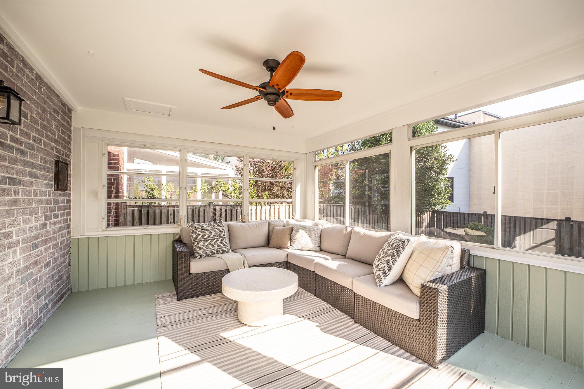 2045 North Brandywine Street Arlington, VA 22207 - Photo 13 of 32