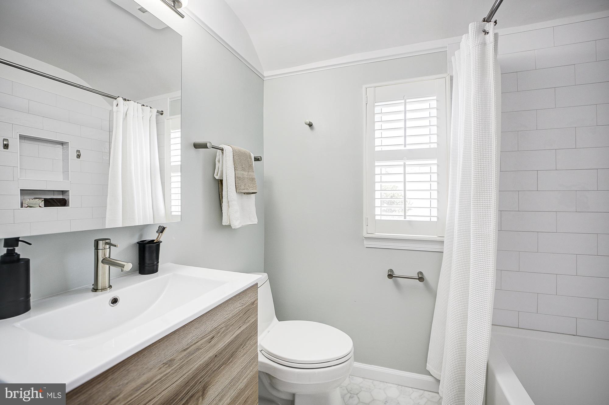 2045 North Brandywine Street Arlington, VA 22207 - Photo 19 of 32