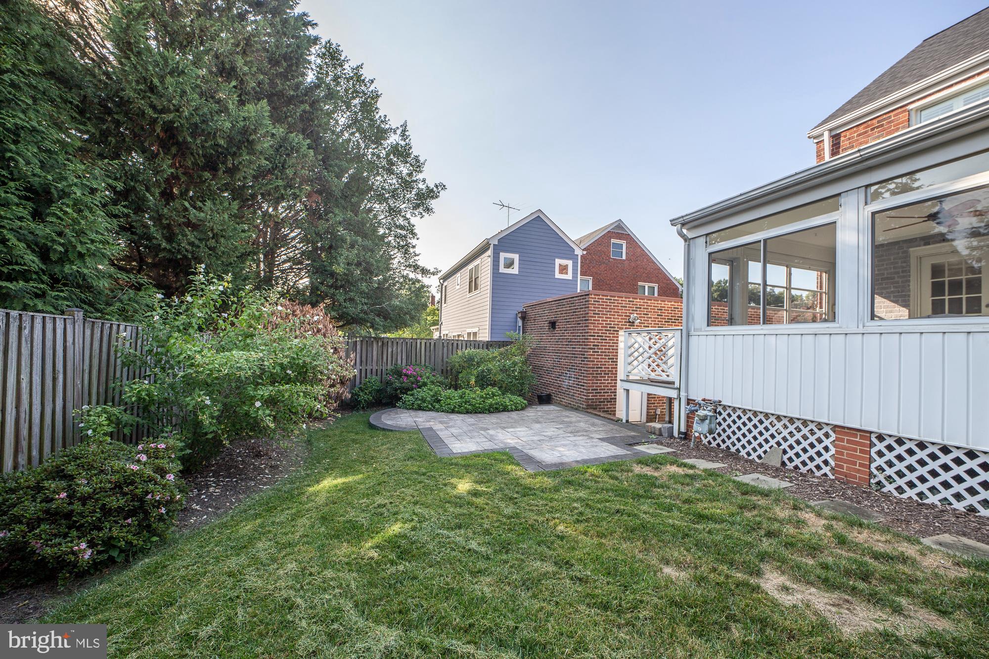 2045 North Brandywine Street Arlington, VA 22207 - Photo 28 of 32