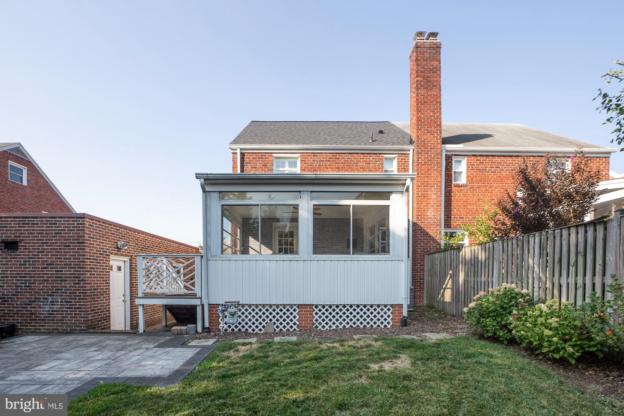 2045 North Brandywine Street Arlington, VA 22207 - Photo 29 of 32
