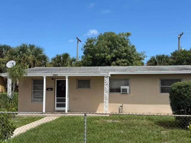 $300,000 | 1441 8th Street, West Palm Beach, FL 33401