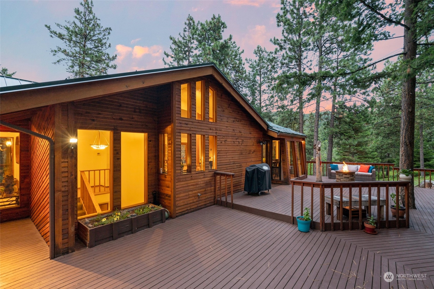 6256 Forest Ridge Drive Wenatchee, WA 98801 - Photo 5 of 37