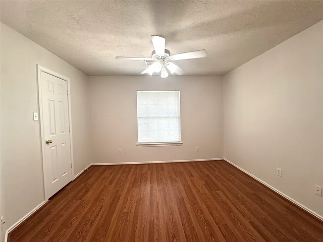 $1,800 | 213 Summerhaze Circle, The Woodlands, TX 77382