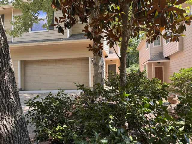 $1,800 | 213 Summerhaze Circle, The Woodlands, TX 77382