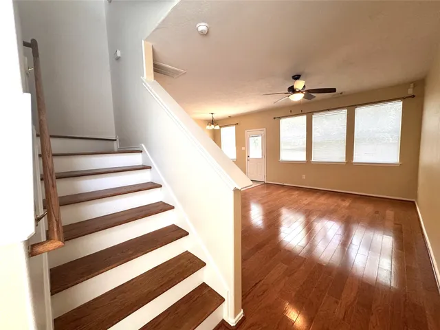 $1,800 | 213 Summerhaze Circle, The Woodlands, TX 77382