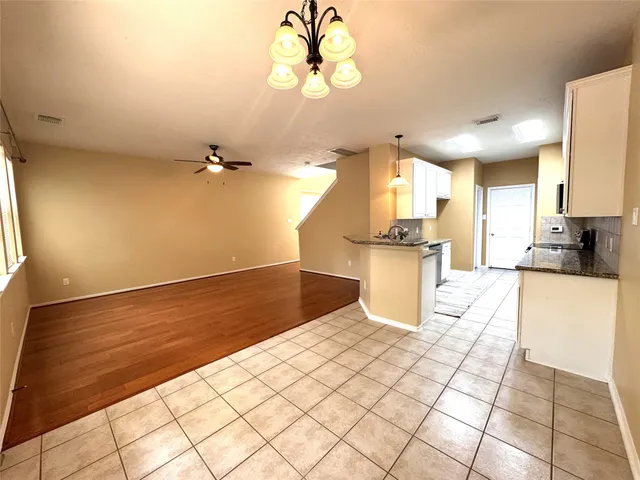 $1,800 | 213 Summerhaze Circle, The Woodlands, TX 77382