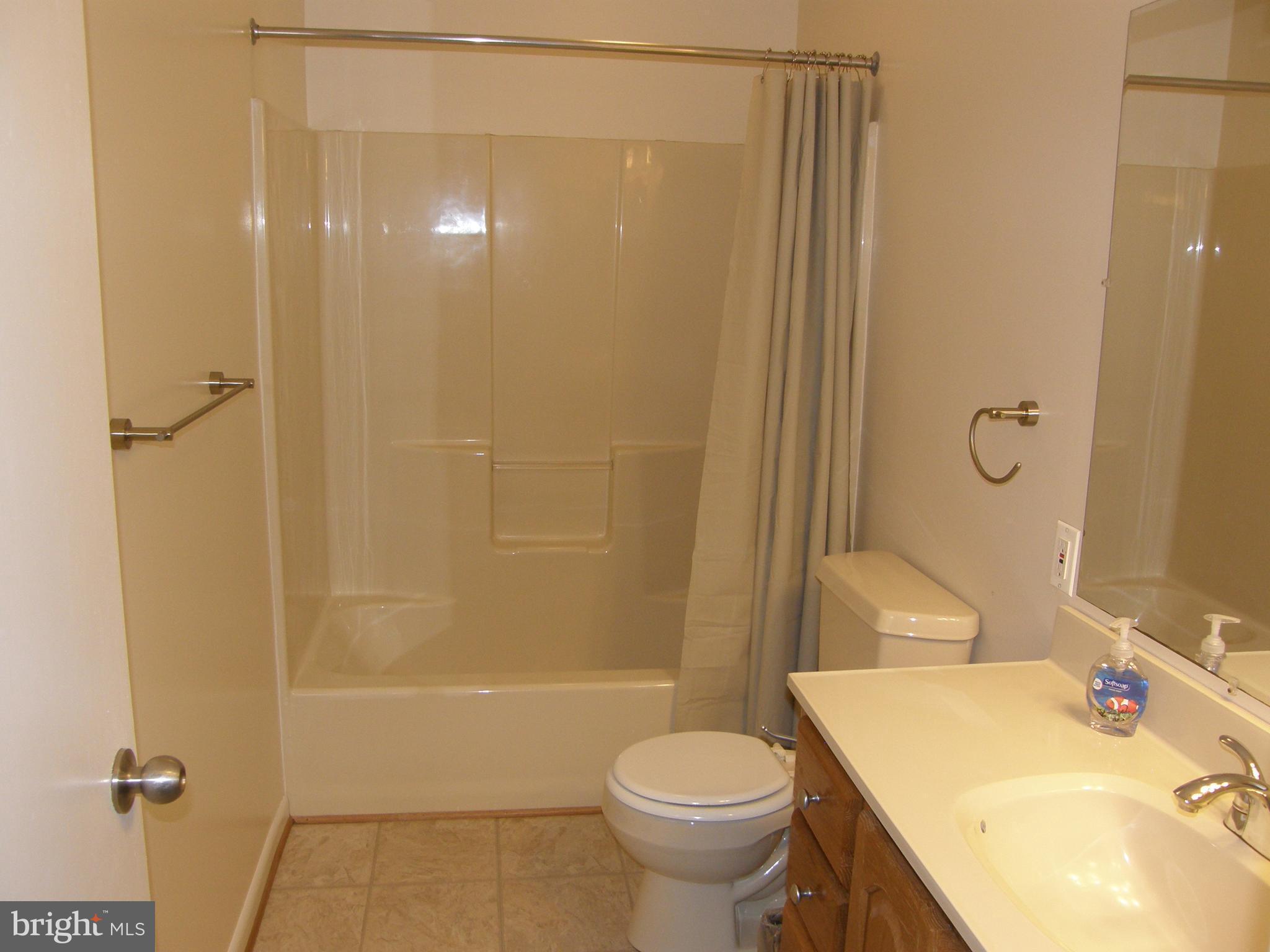 72 Nutwell Road Lothian, MD 20711 - Photo 9 of 12 Bath Main