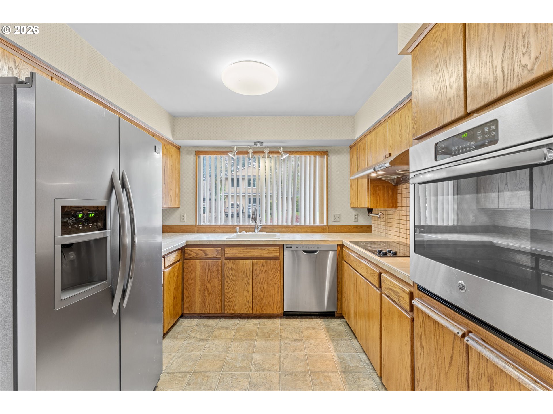 7455 Southwest Danielle Avenue Beaverton, OR 97008 - Photo 9 of 45