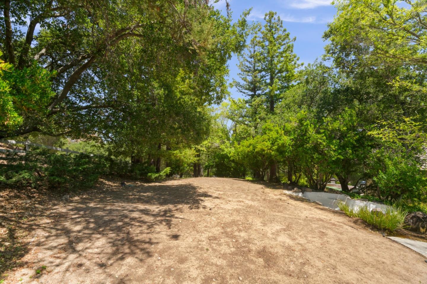 14471 Sobey Road Saratoga, CA 95070 - Photo 23 of 35