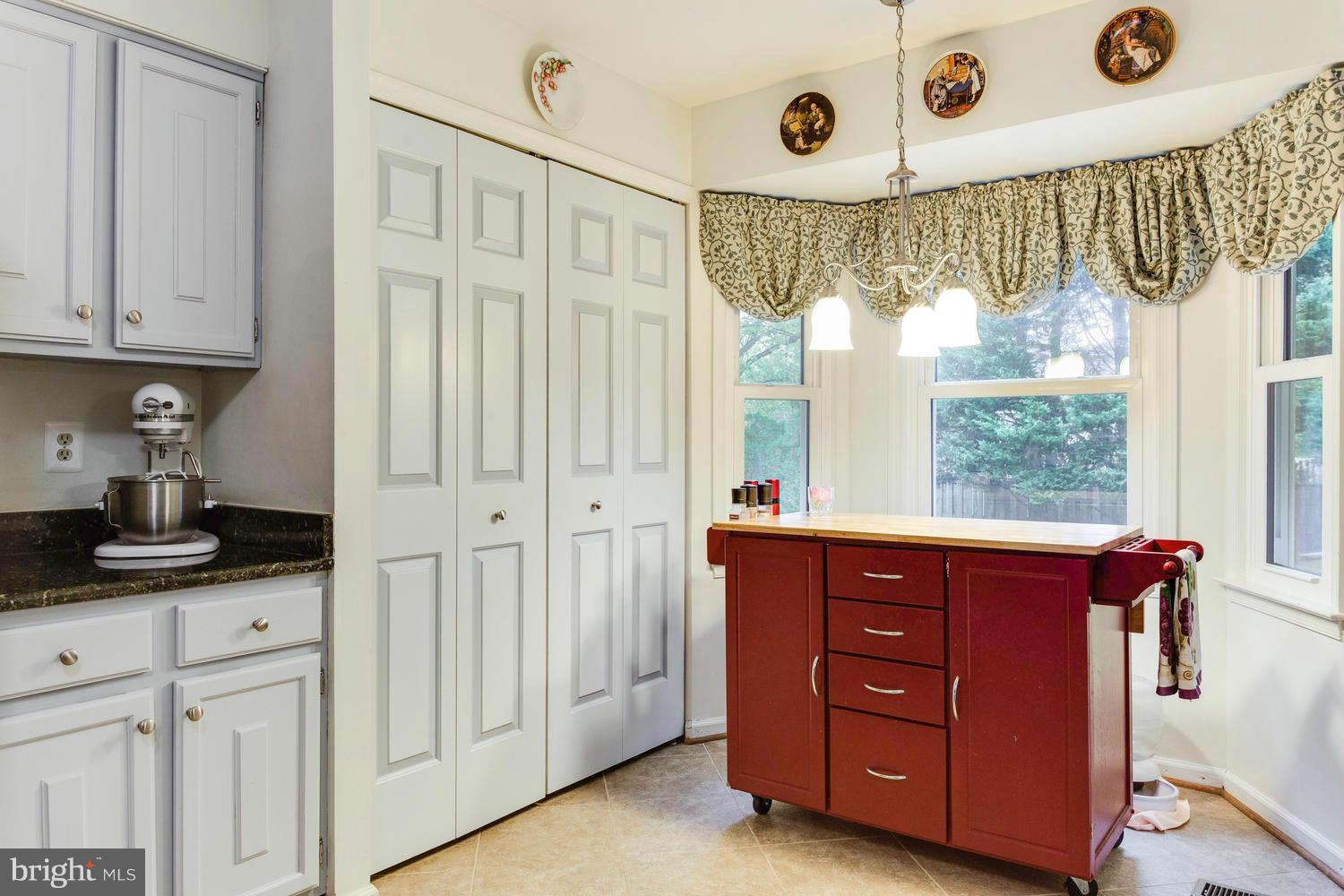 7132 Hamor Lane Springfield, VA 22153 - Photo 13 of 30 Kitchen
