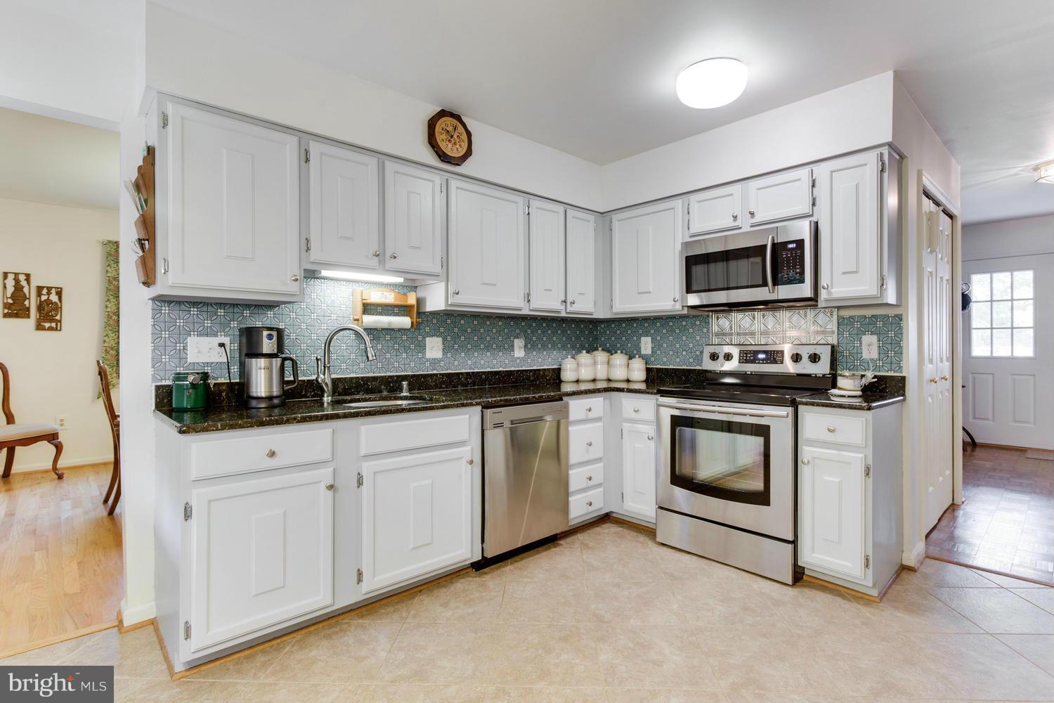 7132 Hamor Lane Springfield, VA 22153 - Photo 9 of 30 Kitchen