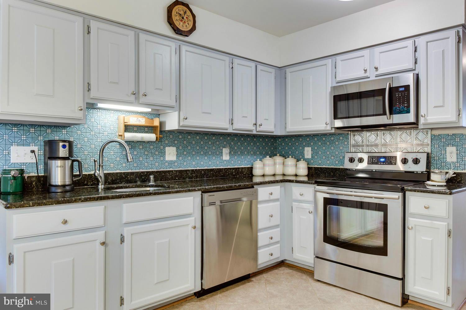 7132 Hamor Lane Springfield, VA 22153 - Photo 10 of 30 Kitchen