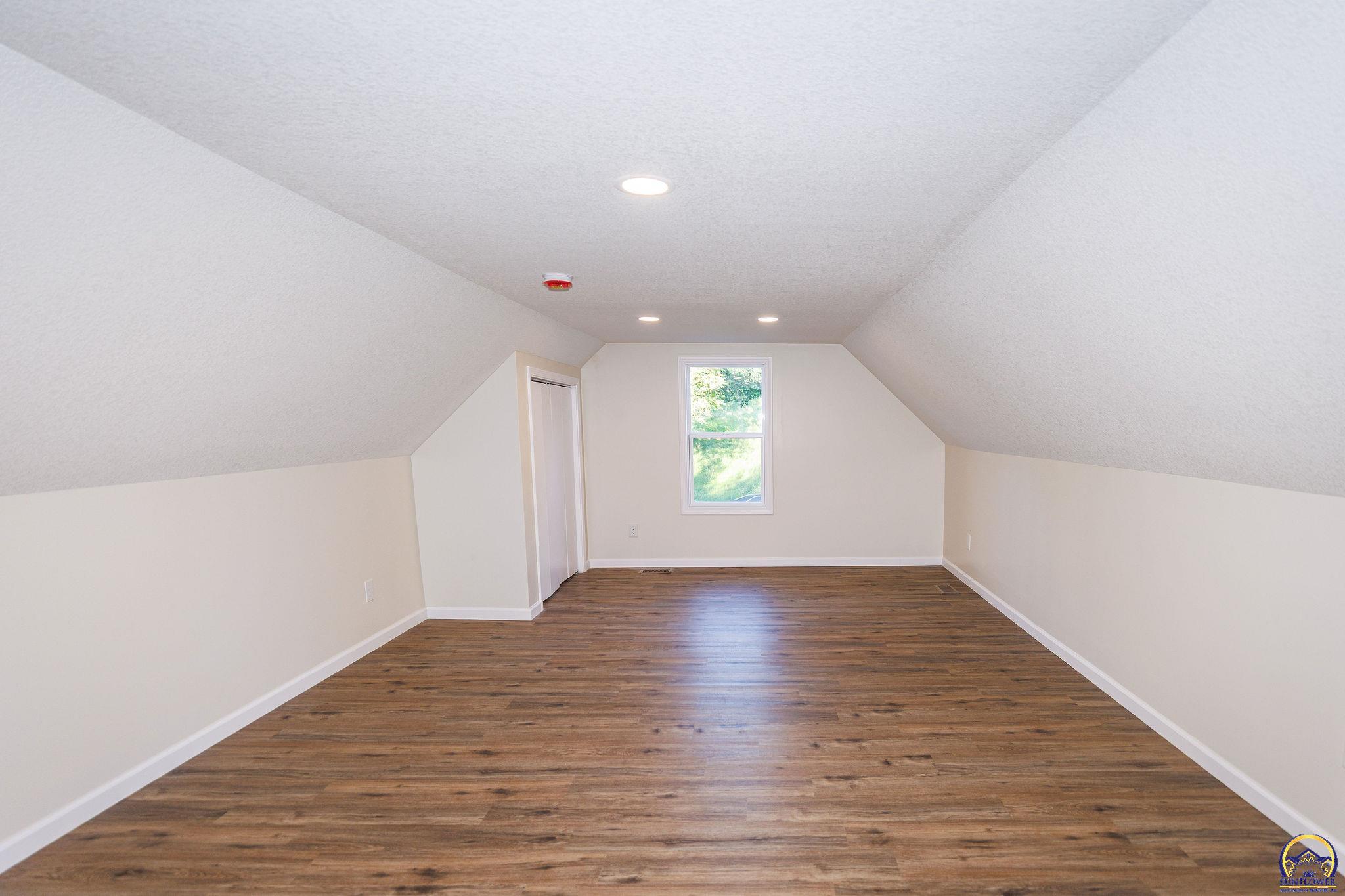 2409 Southwest Fillmore Street Topeka, KS 66611 - Photo 22 of 23