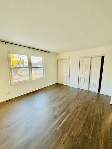 $2,100 | 231 Sunset Court, Unit 231, Vernon Hills, IL 60061