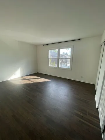 $2,100 | 231 Sunset Court, Unit 231, Vernon Hills, IL 60061